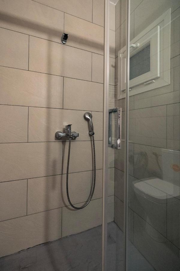 Delmare MQUEEN Apartment Thessaloniki Buitenkant foto